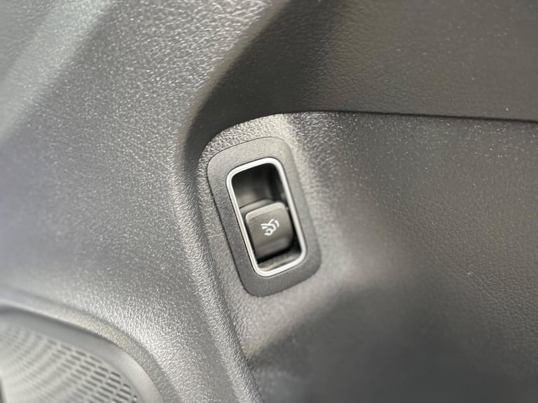 2022 Mercedes-Benz CLA 1.3 CLA180 AMG Line (Executive) Coupe 7G-DCT Euro 6 (s/s) 4dr COUPE Petrol...