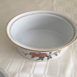 Evesham Gold Game casserole dish (very big)