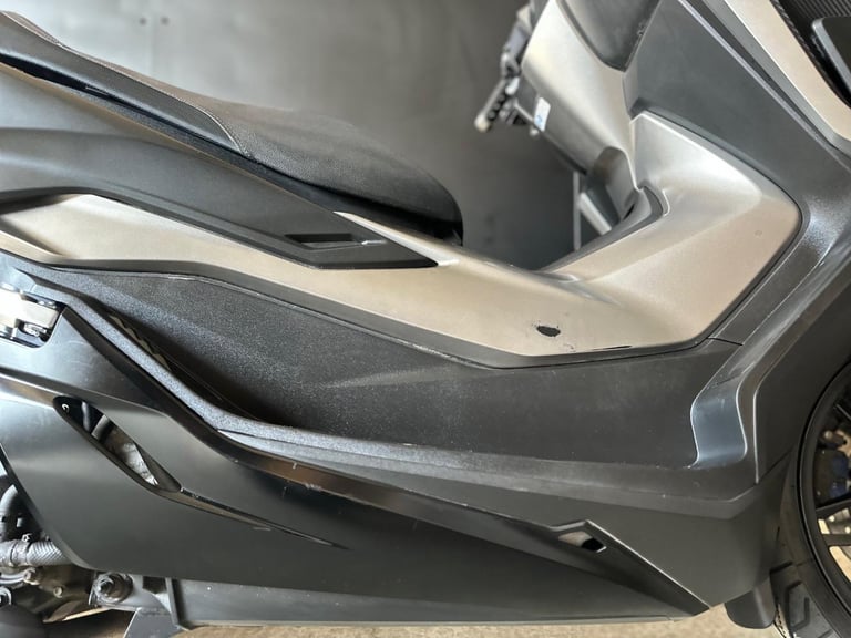 GORGEOUS ONE OWNER 2021/21 HONDA FORZA 350 MOTORCYCLE 