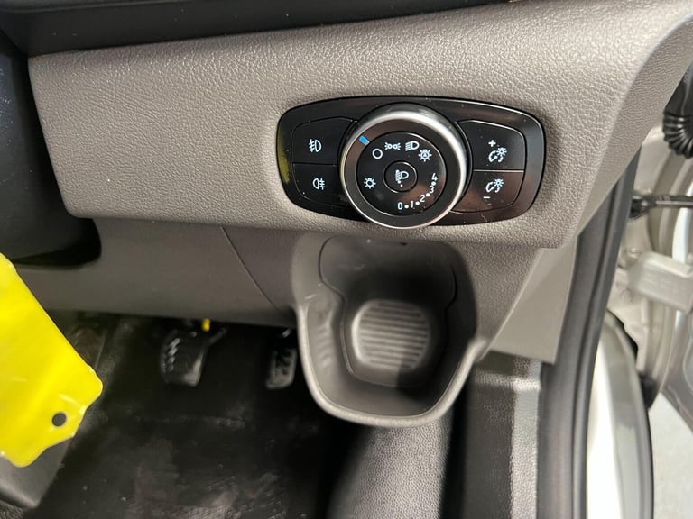 2022 Ford Transit Custom 2.0 300 EcoBlue Limited L2 H1 Euro 6 (s/s) 5dr Panel Van Diesel Manual