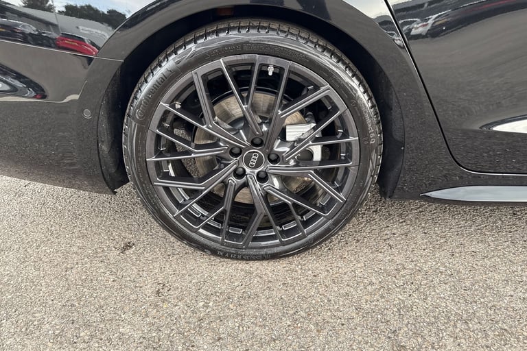 2025 Audi A6 Saloon 2.0 e-hybrid 25.9kWh Launch Edition S Tronic quattro Euro 6 (s/s) 4dr Saloon ...