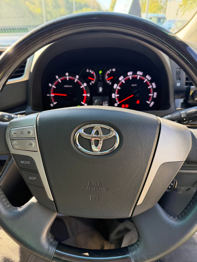 2012 TOYOTA VELLFIRE, WHITE,Golden Eyes 2, 2.4ltr. 7 Seater, Twin Sun roofs, 