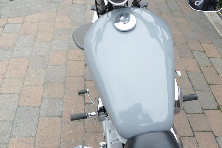 09 Harley-Davidson XL883C