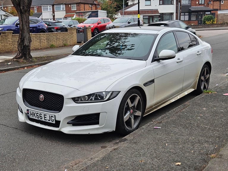 image for Jaguar XE 2.0 R-Sport 2016 - Auto - Non Starter - not bmw audi skoda volkswagen toyota honda