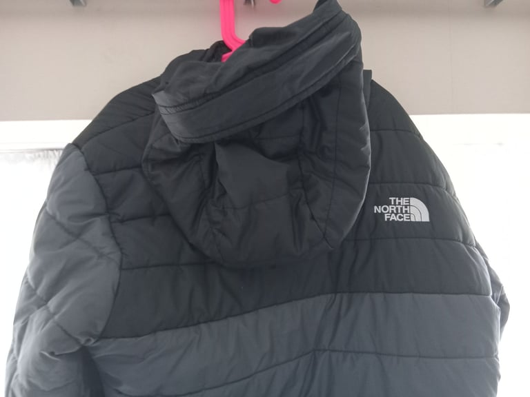 NORTH FACE REVERSABLE JACKET
