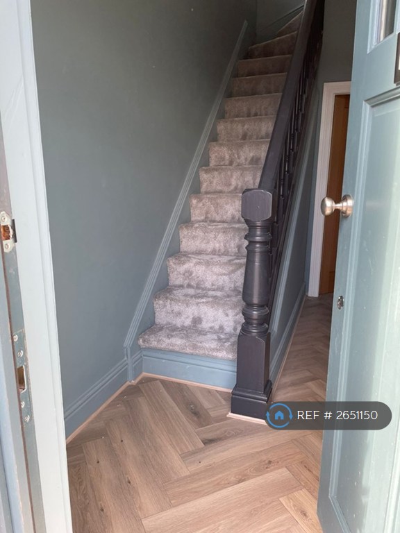 4 bedroom house in Gillbent Road, Cheadle Hulme, Cheadle, SK8 (4 bed) (#2651150)
