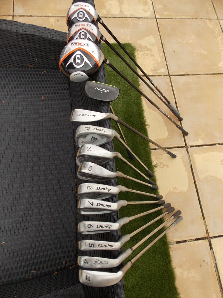 Mens Right Handed Dunlop 65i Golf Club Set + Bag, Balls and Tees