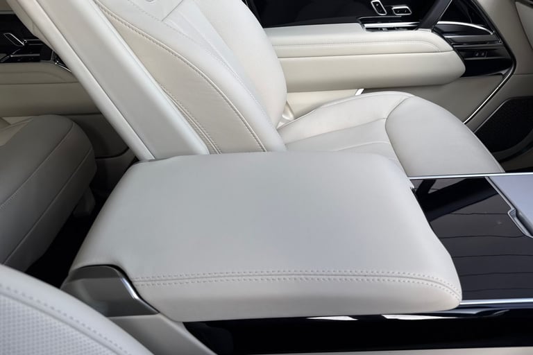 2025 Land Rover Range Rover 3.0 P460e 38.2kWh Autobiography Auto 4WD Euro 6 (s/s) 5dr SUV Automatic