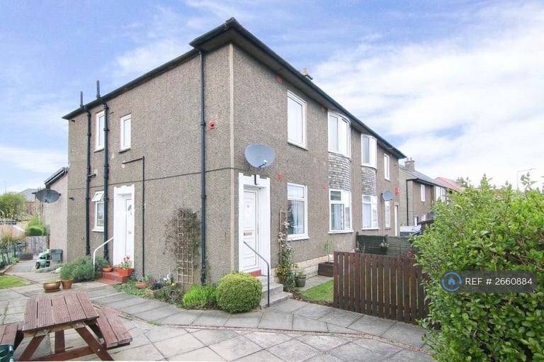 3 bedroom flat in Colinton Mains Terrace, Edinburgh, EH13 (3 bed) (#2660884)