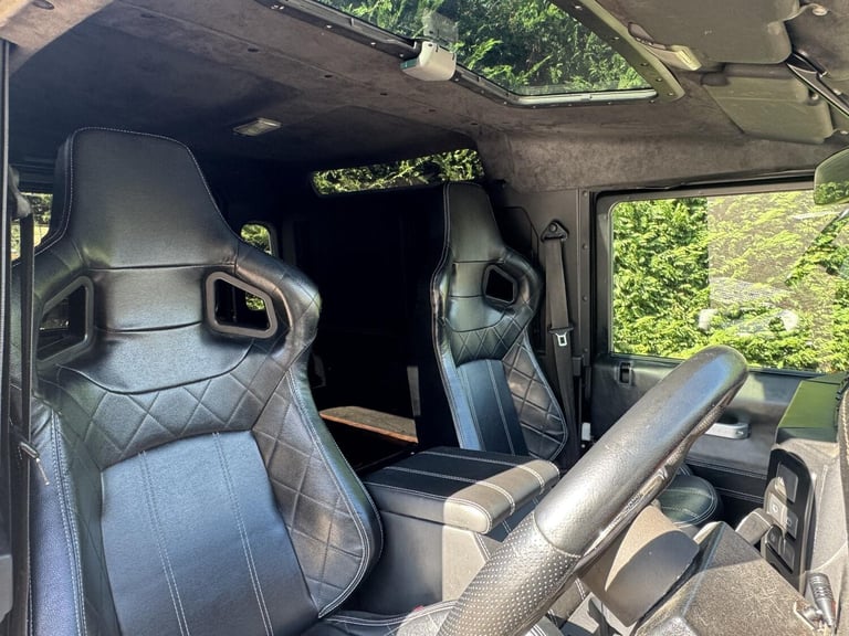 2010 Land Rover Defender 90 2.4 TDCi Hard Top SUV 3dr Diesel Manual 4WD SWB Euro 4 (122 bhp) SUV ...