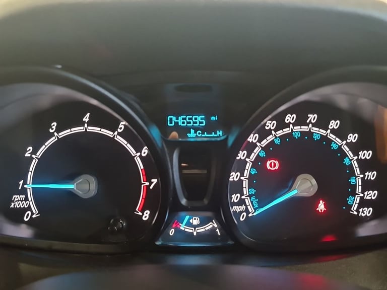 FORD TRANSIT COURIER 1.0 ECOBOOST LEADER P/V PETROL L1 100 BHP SWB