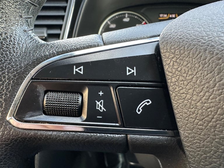 2014 SEAT Leon 1.6 TDI CR SE Euro 5 (s/s) 5dr HATCHBACK Diesel Manual