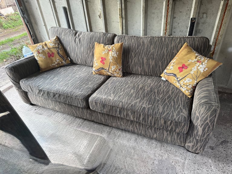4 Seater Sofa - Delivery Available 