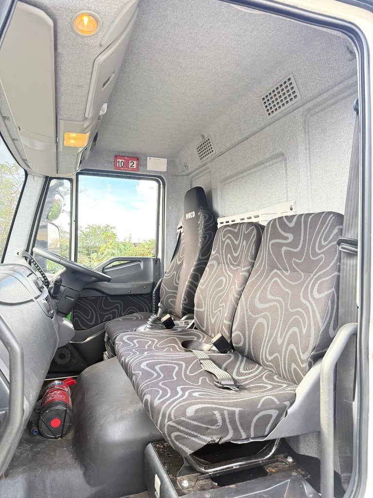 2014 IVECO EUROCARGO 180E25 ALLOY FLATBED EURO-6 18TON U-LEZ !! 5,000 MILES !!