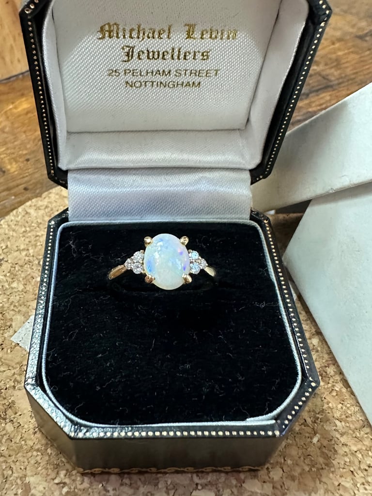 image for 18ct gold opal and diamond ring