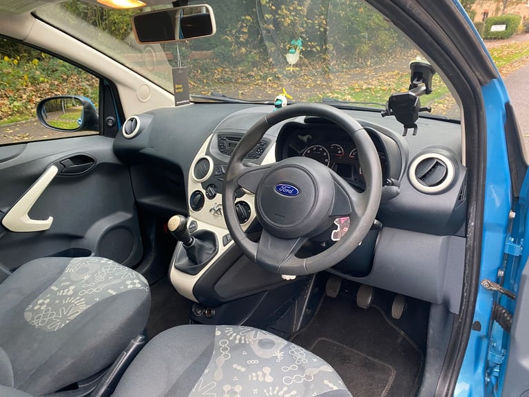 Ford, KA, Hatchback, 2014, Manual, 1242 (cc), 3 doors