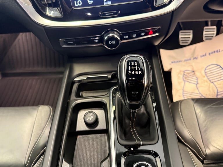 2019 Volvo V60 2.0 D3 R-Design Euro 6 (s/s) 5dr ESTATE Diesel Manual