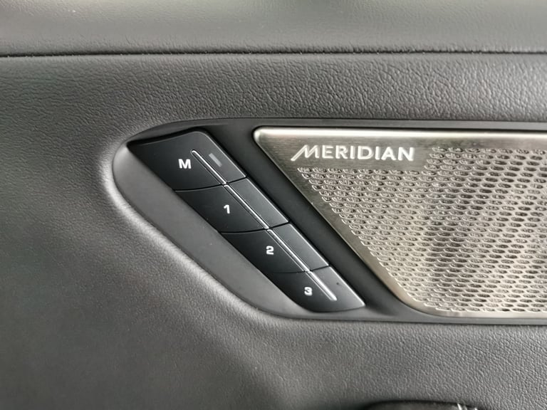 2024 Jaguar I-Pace 400 90kWh R-Dynamic HSE Black SUV 5dr Electric Auto 4WD (400 ps) - HEAT AND Su...