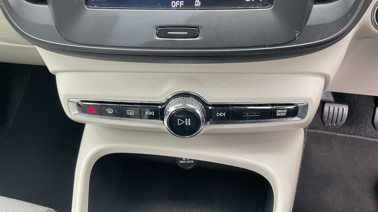 2018 Volvo XC40 1.5 T3 Momentum 5dr Estate Petrol Manual