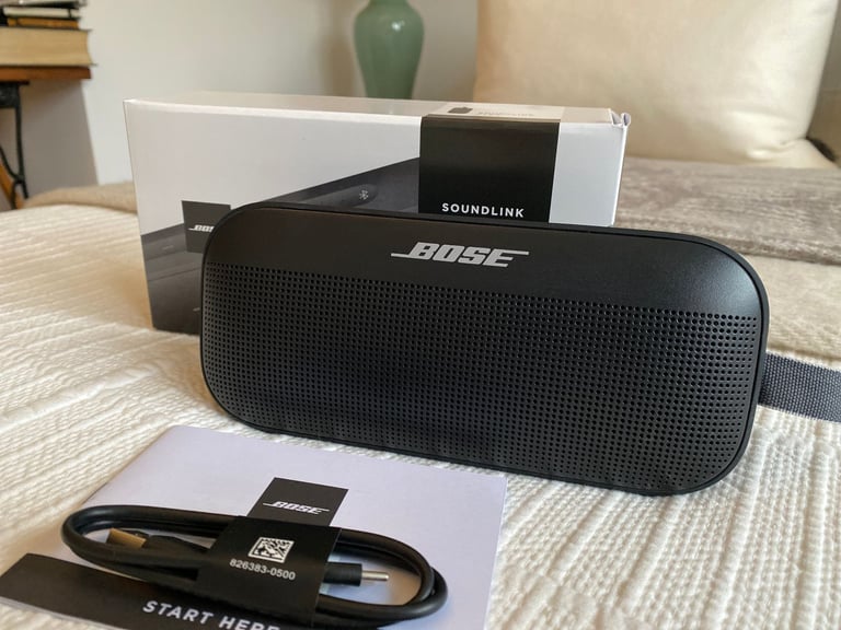 image for Bose SoundLink Flex Bluetooth Speaker – Excellent Condition