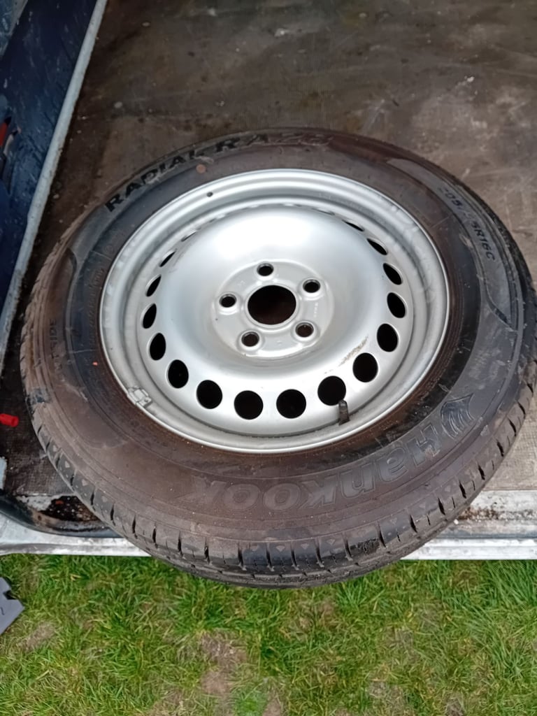 VW CARGO VAN TYRE'S 