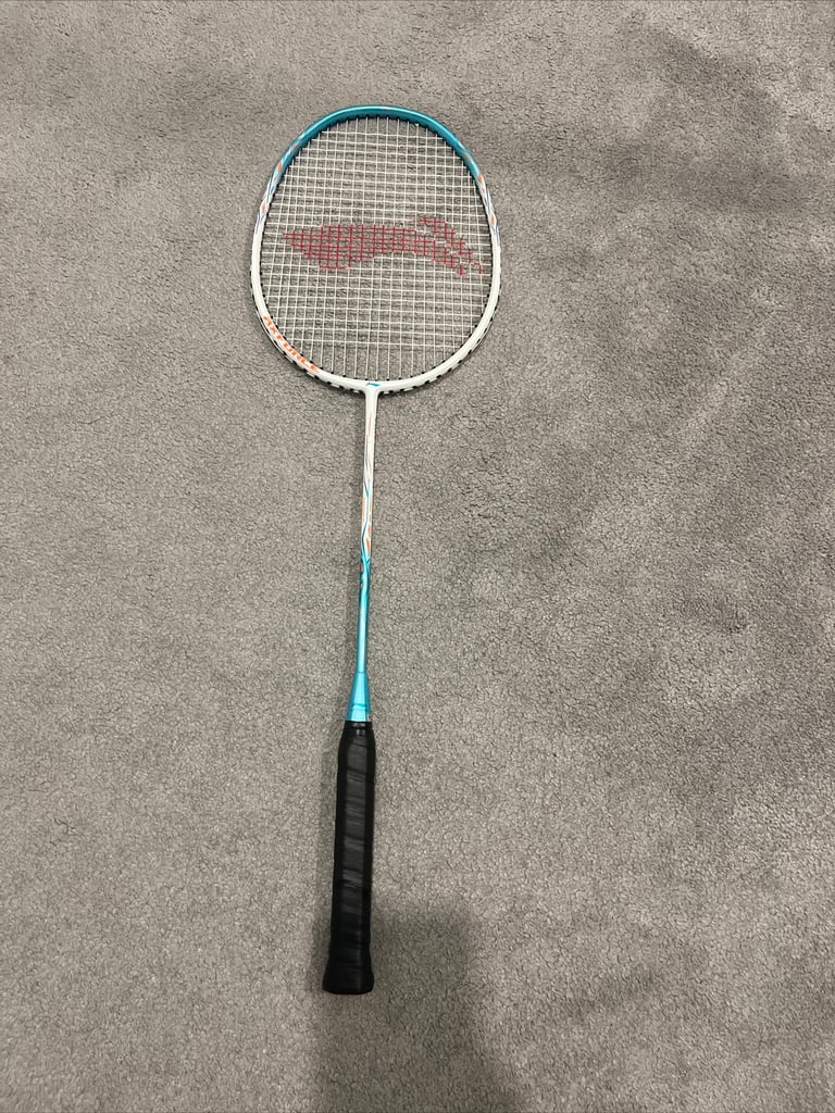 Li-ning Badminton racket with bag