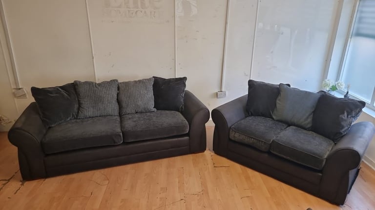 ScS 3+2 seater set £180