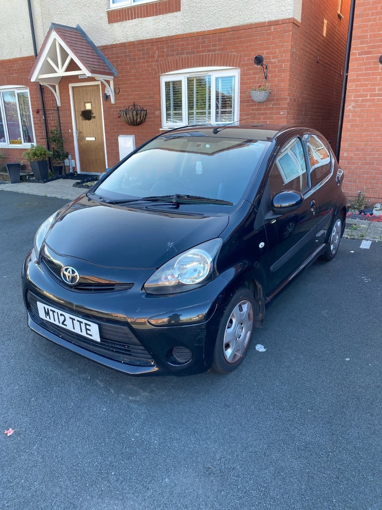 image for Toyota, AYGO, Hatchback, 2012, Manual, 998 (cc), 5 doors