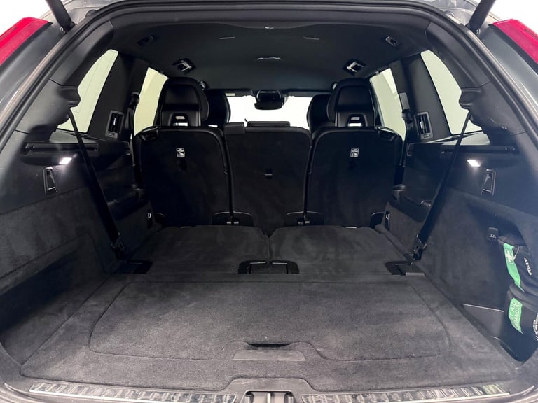 2022 Volvo XC90 2.0h T8 Recharge 18.8kWh R-Design SUV 5dr Petrol Plug-in Hybrid Auto 4WD Eu ESTAT...