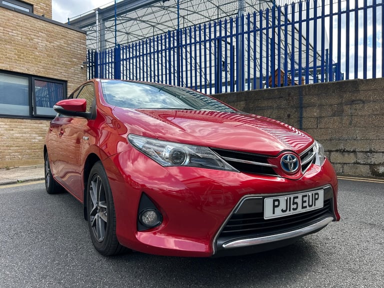TOYOTA AURIS HYBRID PETROL 2015 15 - FULL SERVICE HISTORY - 1 OWNER MINT CAR 
