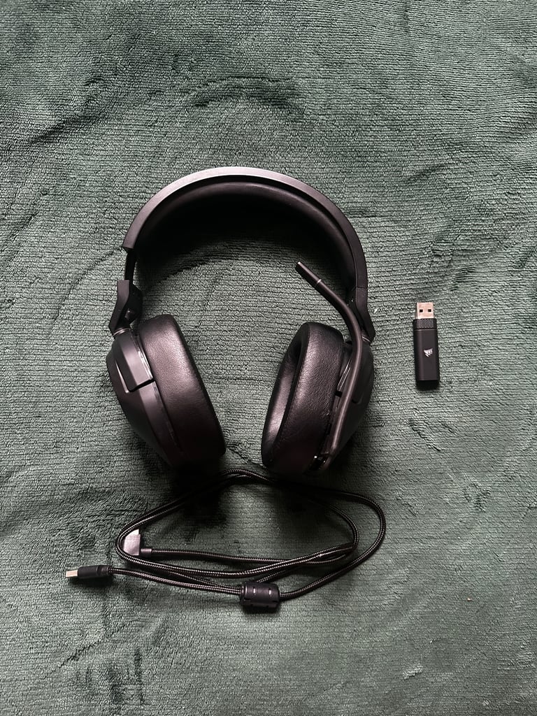 image for CORSAIR HS55 WIRELESS CORE Lightweight Gaming Headset – Omni-Directional Mic