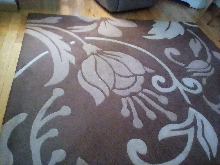 image for Free Used light brown and cream rug