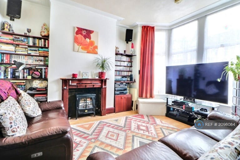 3 bedroom house in Salisbury Avenue, Westcliff-On-Sea, SS0 (3 bed) (#2098084)