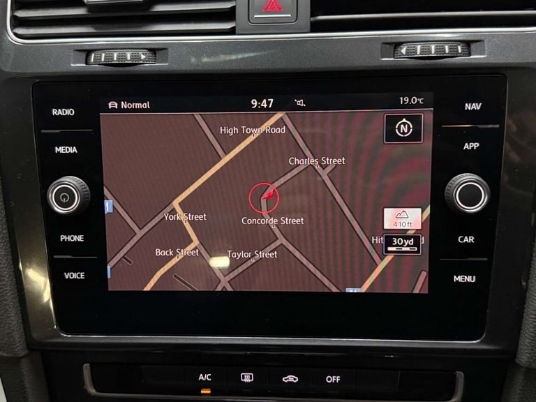 2017 Volkswagen Golf 1.6 TDI BlueMotion Tech SE Nav Euro 6 (s/s) 5dr Hatchback Diesel Manual