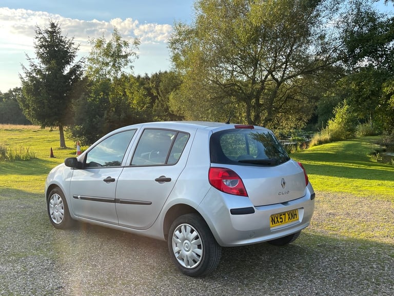 2007 Renault Clio 1.4 16V Expression 5dr * ULEZ FREE * DELIVERY AVAILABLE *  HATCHBACK Petrol Manual