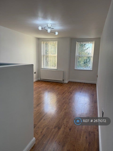 1 bedroom flat in Maidstone Road, Kent, ME4 (1 bed) (#2671072)