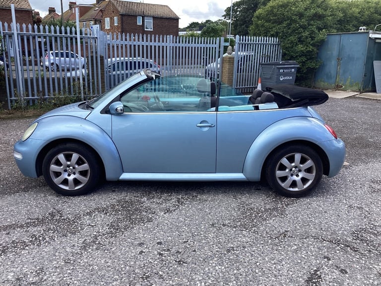 2003 Volkswagen Beetle 2.0 2dr CONVERTIBLE Petrol Manual - Image 3