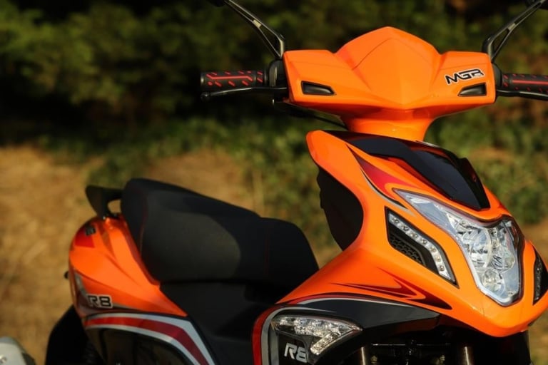 NEW MGB R8 125cc Sports Scooter Affordable Reliable Commuter A1 Licence Learn...