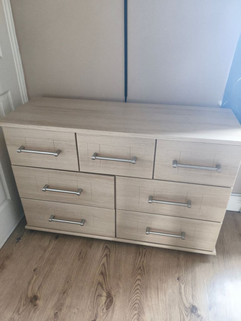 image for Chest of drawers 