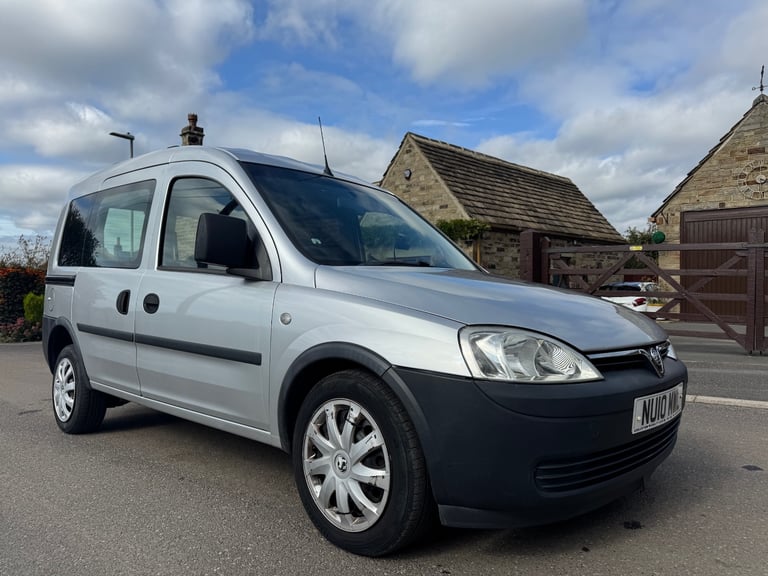 2010 Vauxhall Combo Tour 2010 VAUXHALL COMBO 1.3 CDTi 16V 1700 5dr Easytronic ESTATE Diesel Autom...