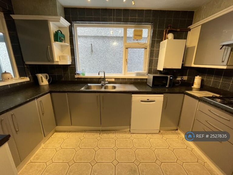 1 bedroom in Oystermouth Road, Swansea, SA1 (#2527835)