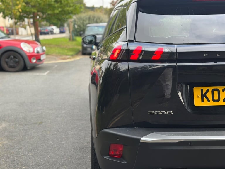 2023 Peugeot 2008 1.2 PureTech Allure Premium + EAT Euro 6 (s/s) 5dr HATCHBACK Petrol Automatic