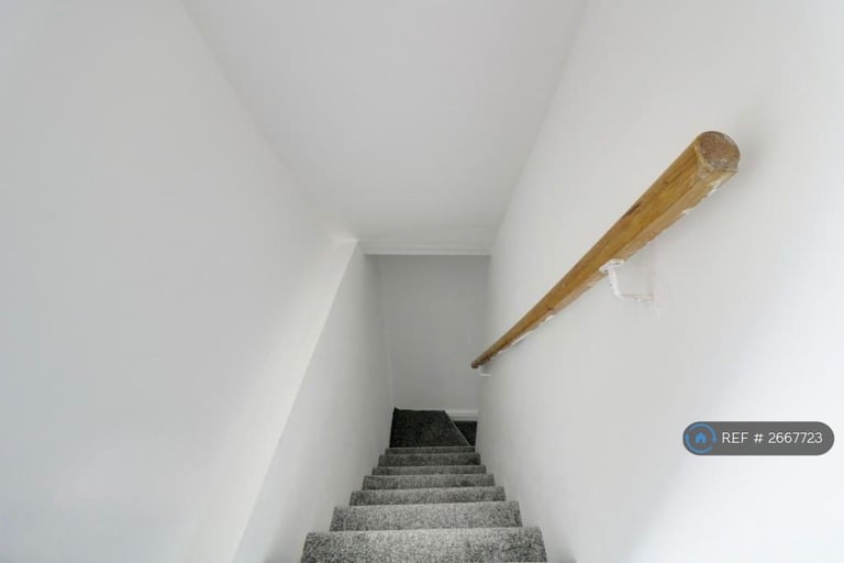 5 bedroom house in Cobden View Road, Sheffield, S10 (5 bed) (#2667723)