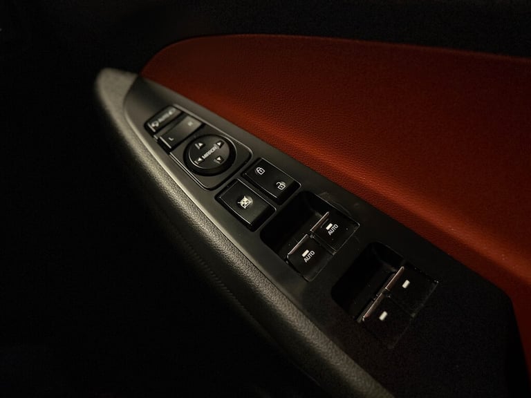 2016 Hyundai TUCSON 2.0 CRDi Premium SE SUV 5dr Diesel Manual 4WD Euro 6 (136 ps) SUV Diesel Manual