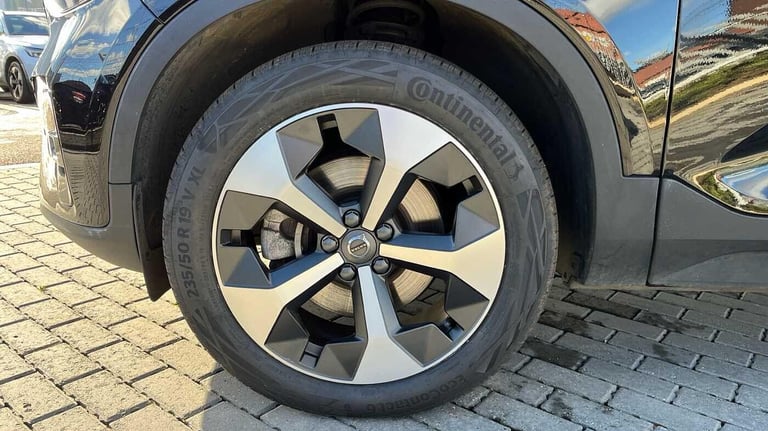 2024 Volvo XC40 Plus B3 Mild hybrid ESTATE Petrol/Electric Hybrid Automatic