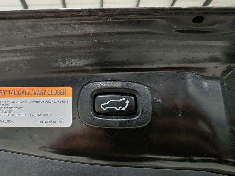 2019 Mitsubishi Outlander 2.4h TwinMotor 13.8kWh 4h CVT 4WD Euro 6 (s/s) 5dr ESTATE Petrol/Electr...