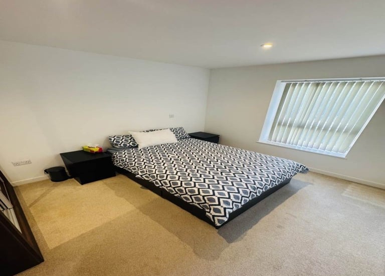 2Bed 2Bath 1st floor flat to rent in Stanmore - Henry Court