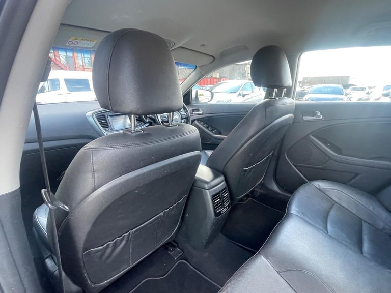 2015 Kia Optima 1.7 CRDi 2 4dr Auto SALOON DIESEL Automatic