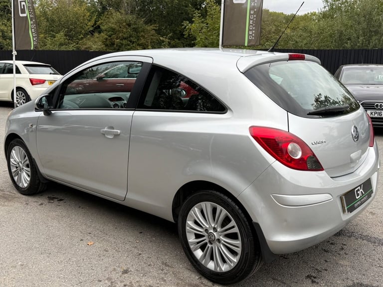 2015 Vauxhall Corsa 1.4 SE 3dr HATCHBACK PETROL Manual