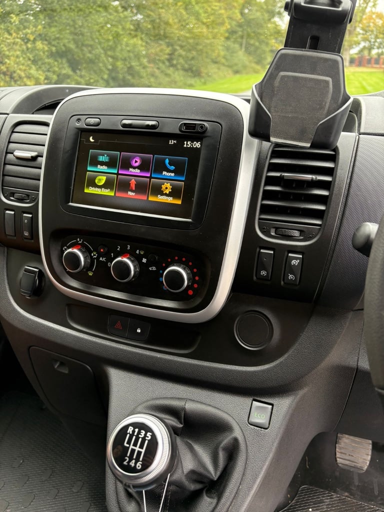 Renault, TRAFIC, Panel Van, 2021, Manual, 1997 (cc)
